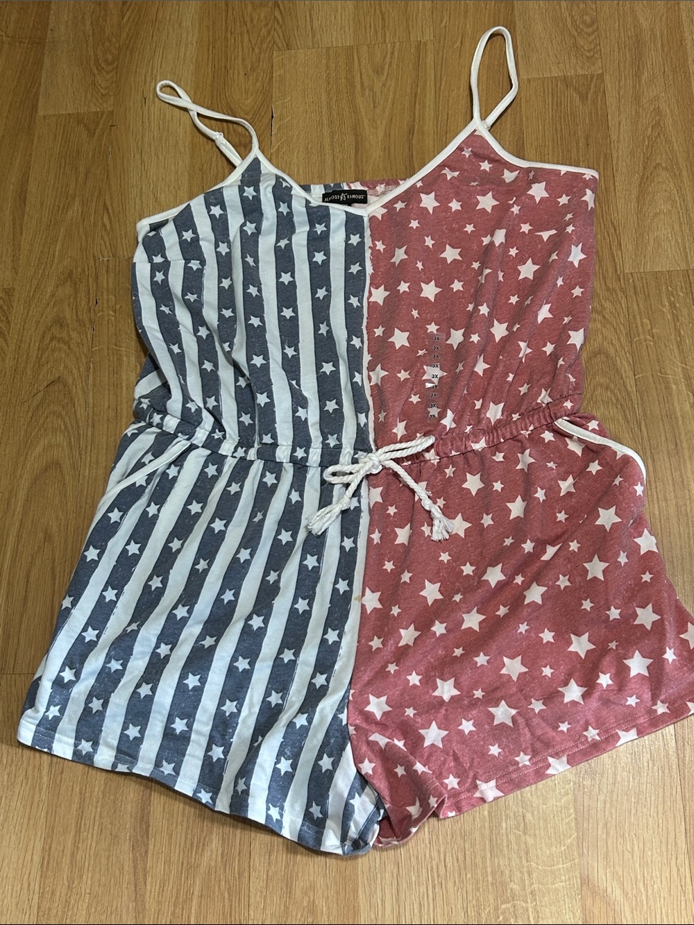 Almost Famous Women’s Two-Tone Star Romper in Red and Blue Size 3X NWT